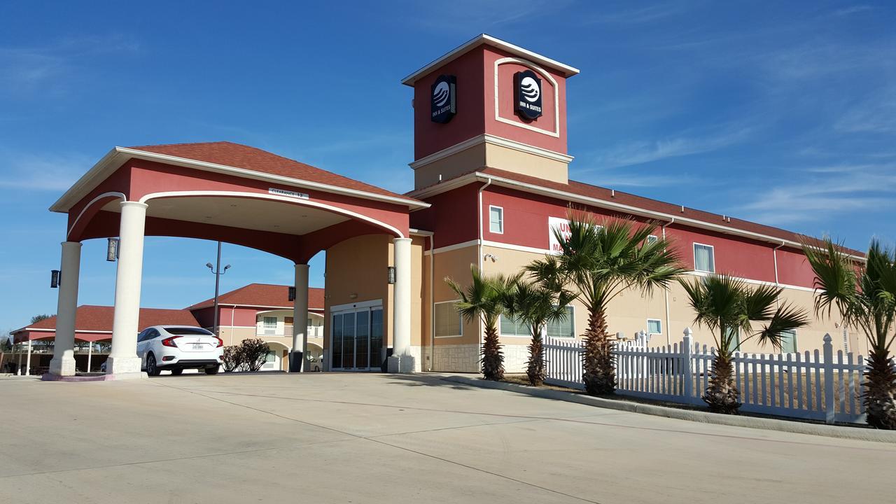 Executive Inn & Suites Floresville Exterior photo